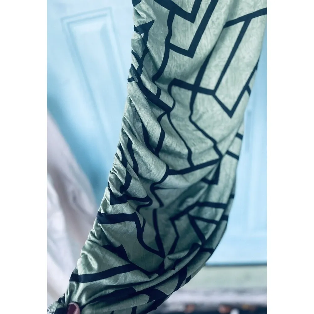 Ladies Sage Green And Black Body Con Dress Size Small By F Apparel - Image 4