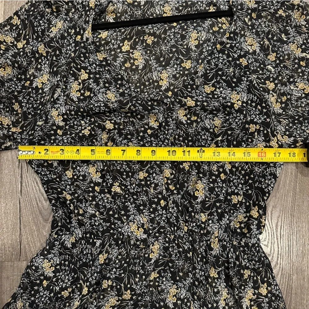 ASTR The Label Womens Black Gold Long Sleeve Tiered Ruffle Floral Dress Size L - Image 11