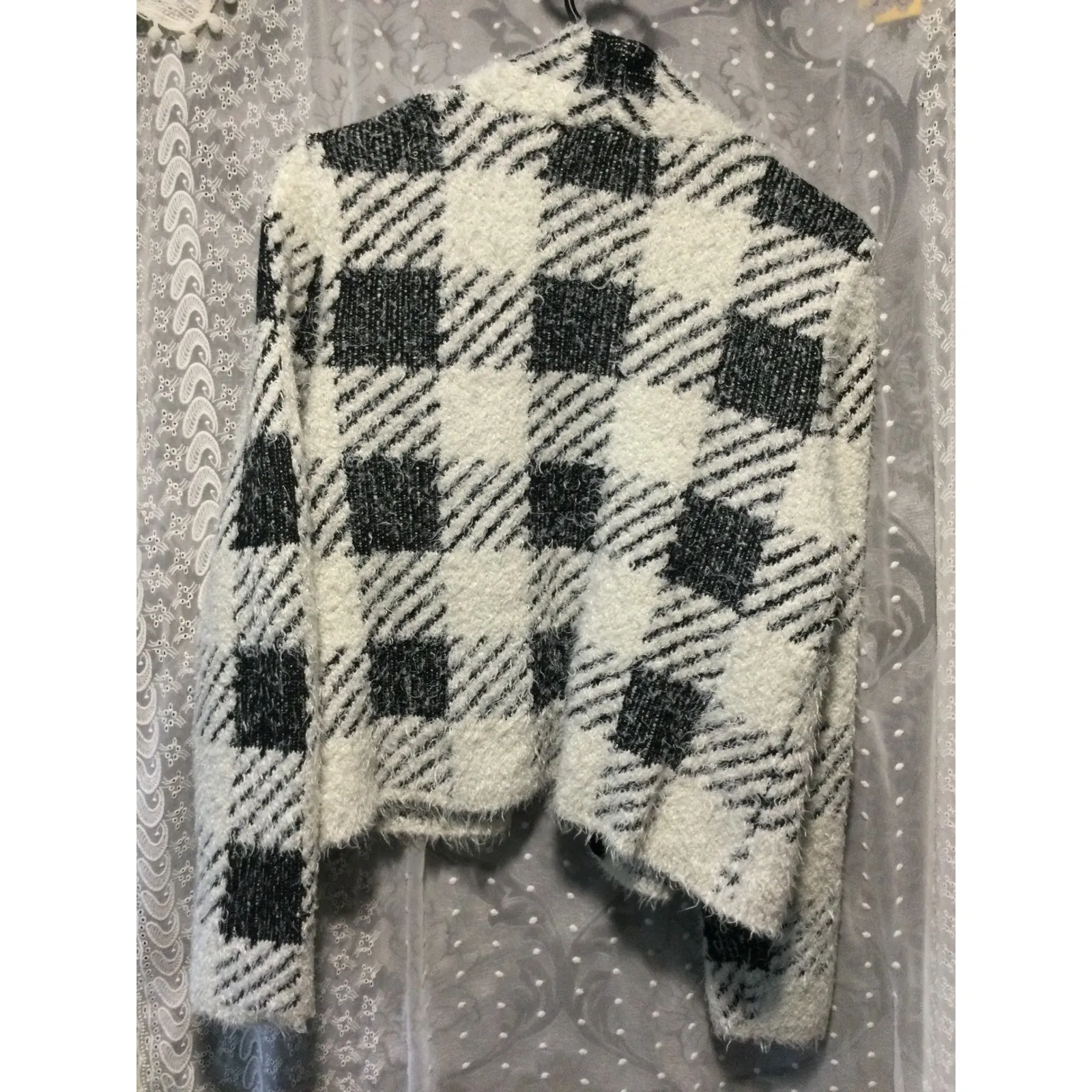 August Silk Women's Black and White Fuzzy Plaid Open Front Cardigan size L‎ - Image 4