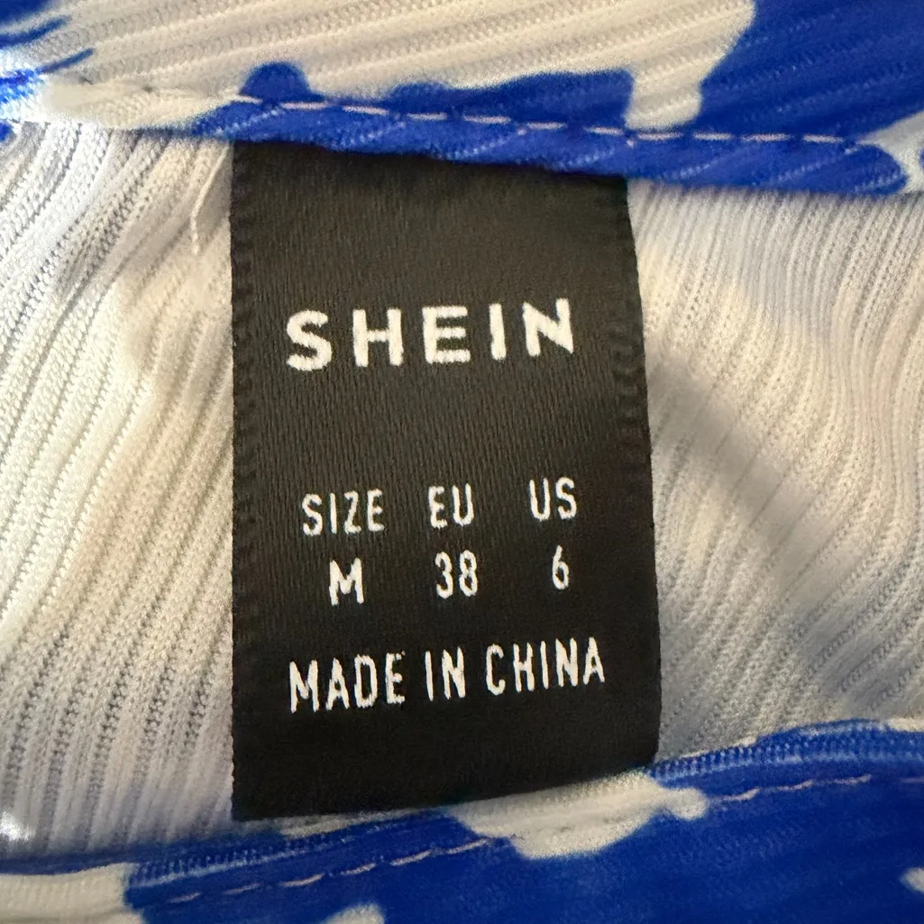 SheIn  Strapless Dress in Blue and White Pattern - Image 3