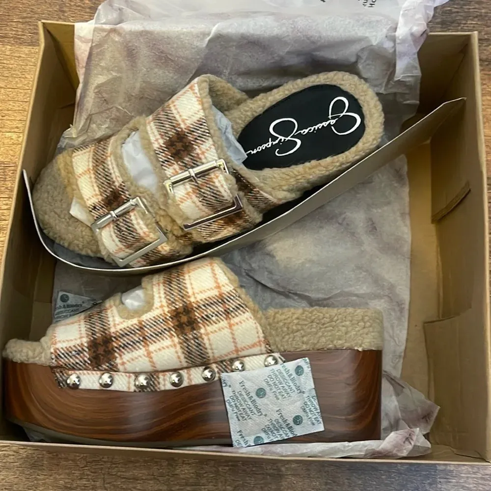 Jessica Simpson Cyriss Platform Wedge Sandal in Plaid With Buckle size 6 - Image 2