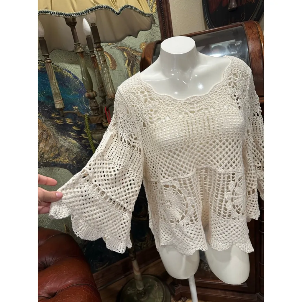Women's LIV LOS ANGELES Cream Crochet Bell Sleeve Top M Size M - Image 2
