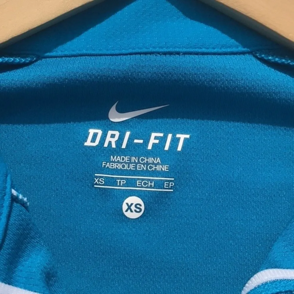 Nike  Element Turquoise Quarter Zip Dri-FIt Jacket - Image 6