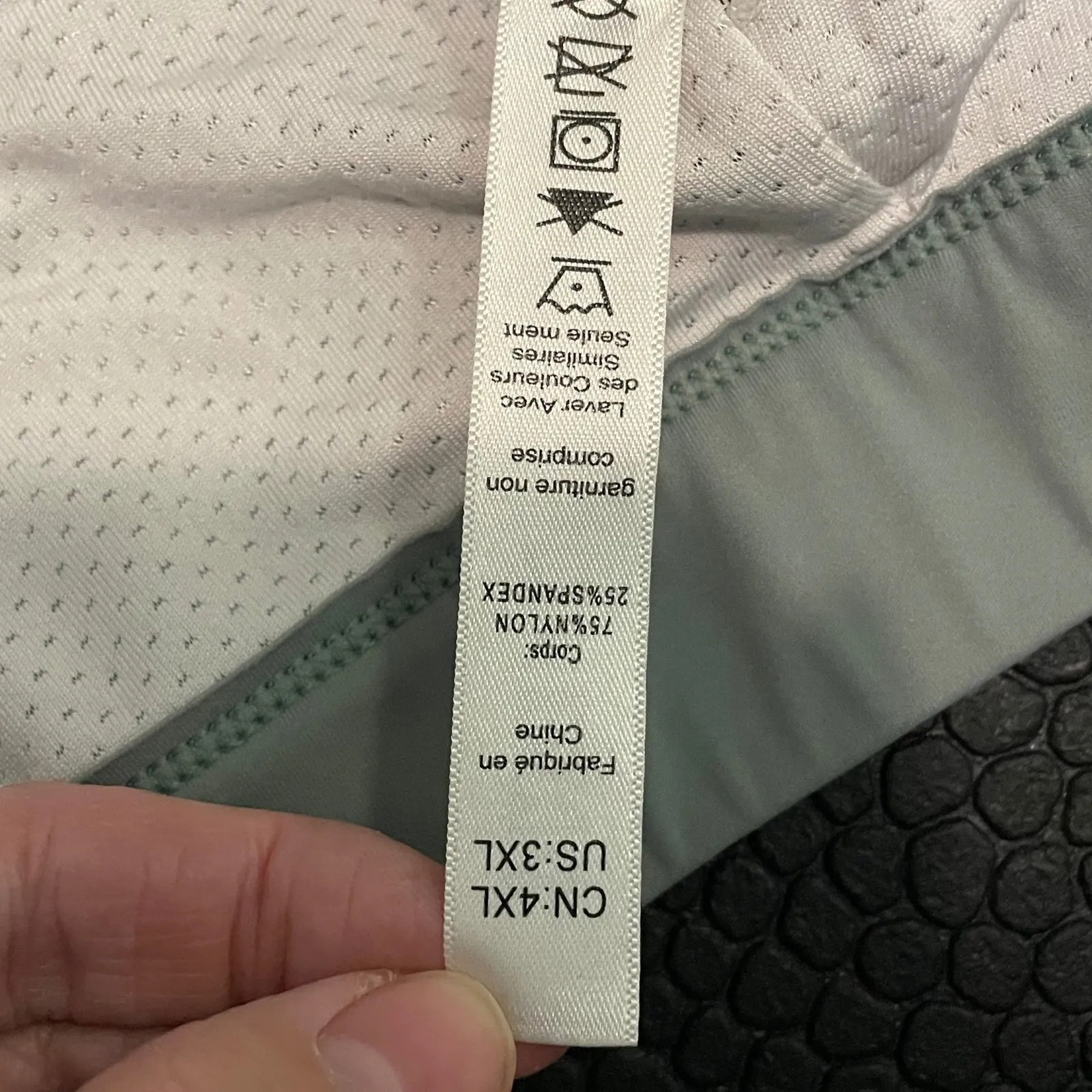 3XL Plus Size Front Zip Sports Bra Crisscross Back Athletic Workout Top - Image 4