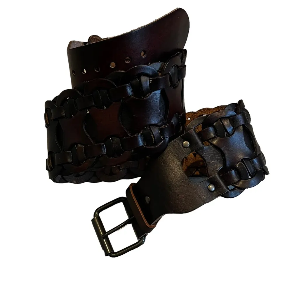 1990's Brown Leather 3.25” Wide Belt - Image 10