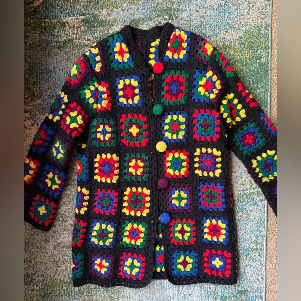 Rare vintage handmade colorful patchwork crochet blanket coat, size medium Multiple - Image 12
