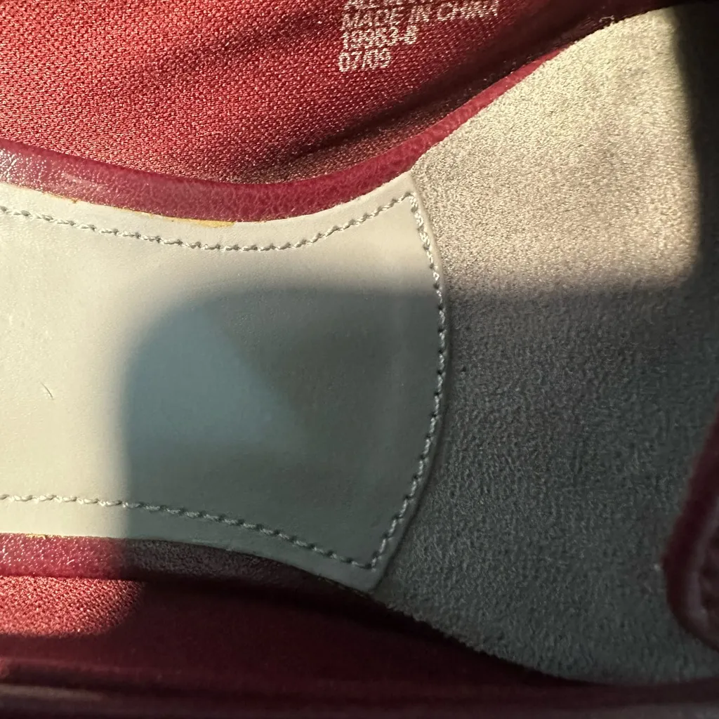 East5th Open Back Burgandy Heels Size 7 1/2. - Image 7