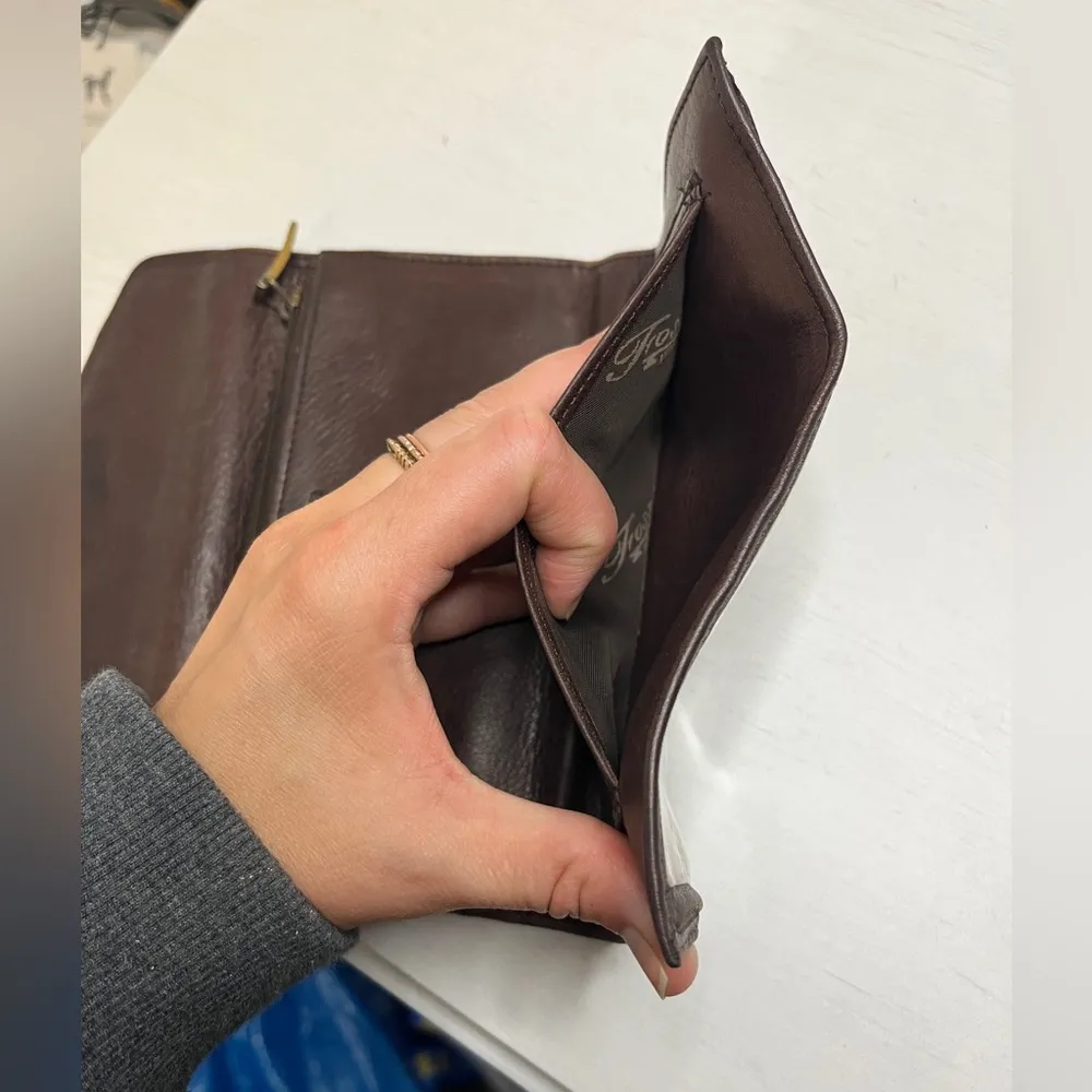 Fossil Deep Brown Pebbled Leather Tri-fold Wallet Card Slots & Zip Pockets - Image 4