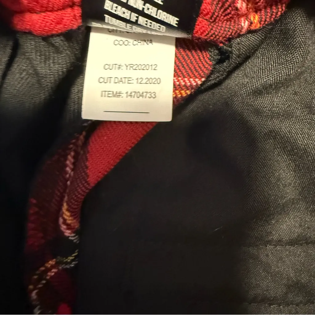 EUC Hot Topic Black & Red Plaid Split Bermuda Shorts - Image 5