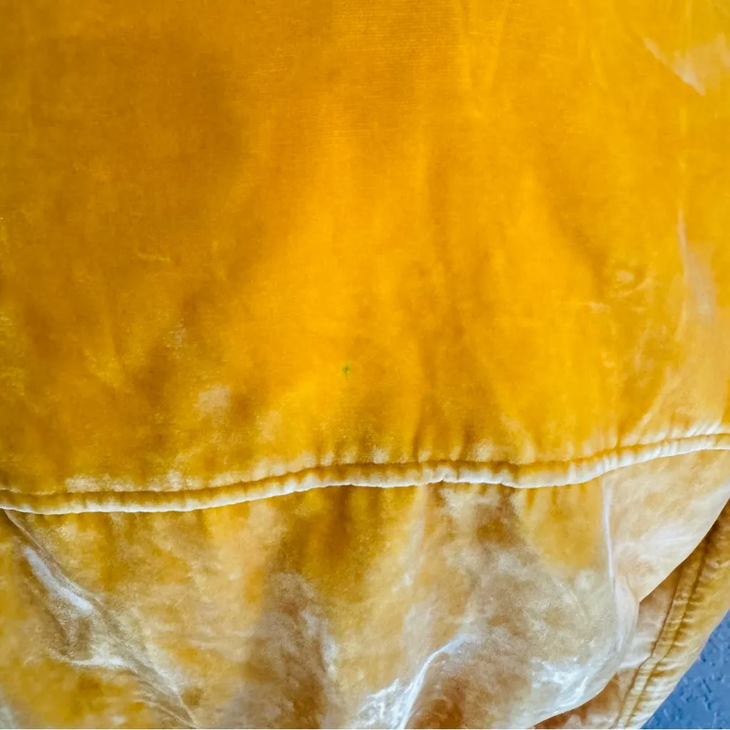 Cinq à Sept Mathieu Velvet Utility Jacket in Sunflower,‎ Size Medium, EXCELLENT Gold - Image 8