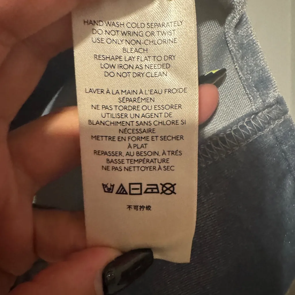 Anthropologie Krisha Velvet Mock Neck Shimmering Short Sleeve Top size Small - Image 7