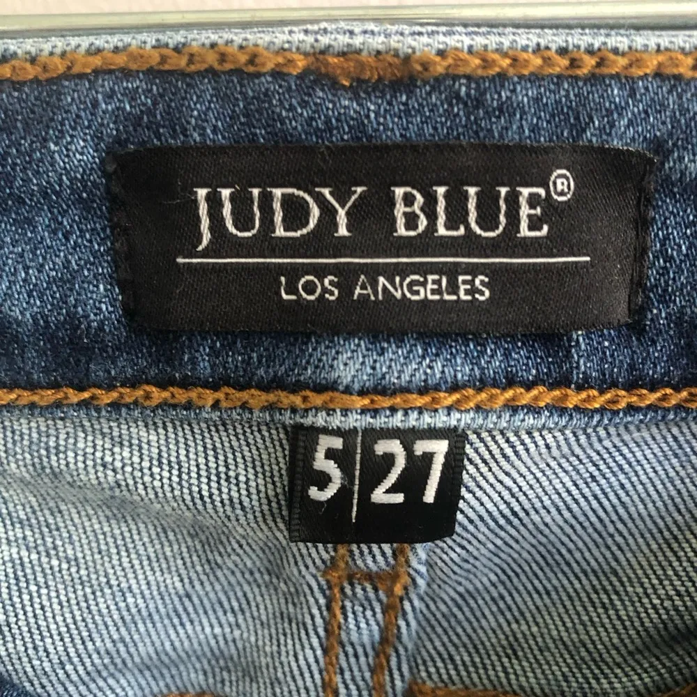 Judy Blue Jeans Skinny Fit Distressed Raw Hem Mid Rise O5 - Image 4