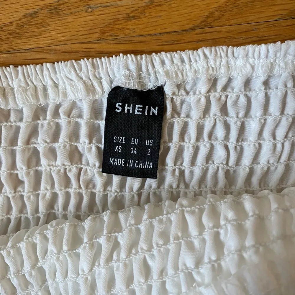 Shein Size XS White Sleeveless Rouched Top - Image 6