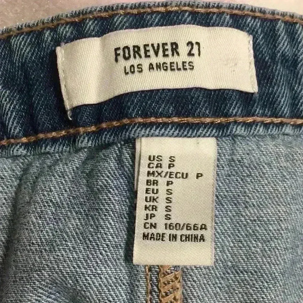 Last chance- FOREVER 21 -‎ BUTTON FRONT DENIM MINI SKIRT - Image 6