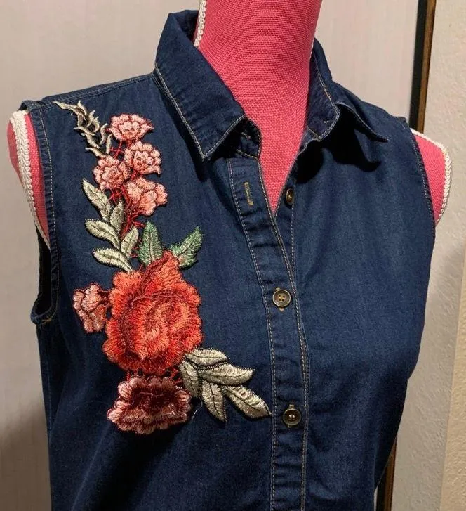 Sleeveless denim blue button up tunic Size S - Image 6