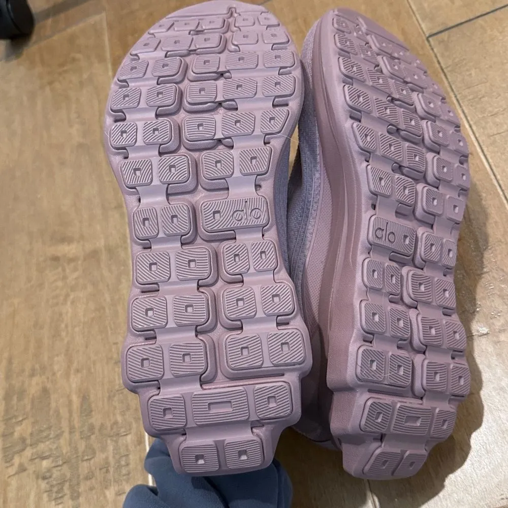 NWOB Alo Runner Shoes Smokey Quartz - Image 5