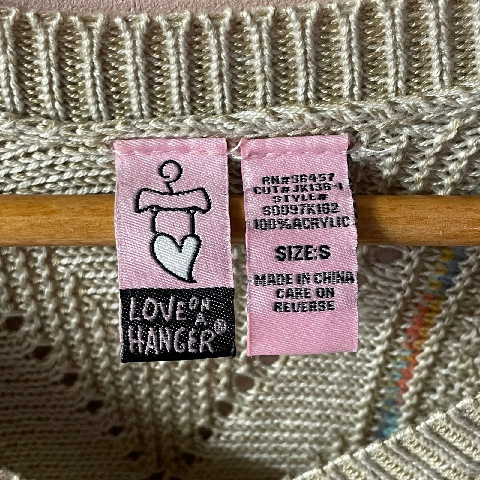 Love on a Hanger Tan Rainbow Knit V-Neck Pullover Sweater Size S EUC - Image 5