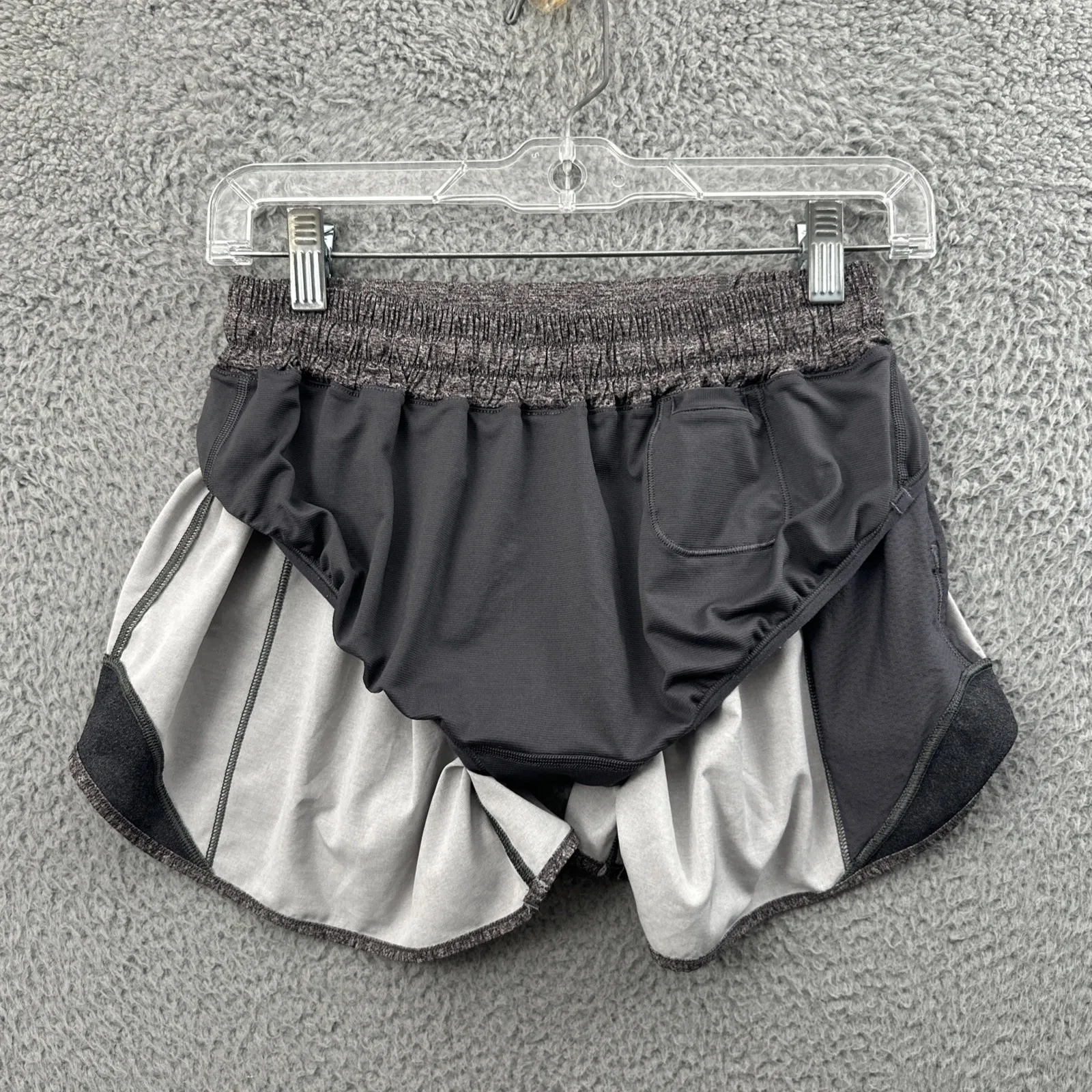 Lululemon Hotty Hot Shorts Low Rise 4" Heather Lux Gray Black Athletic Women's 6 - Image 4