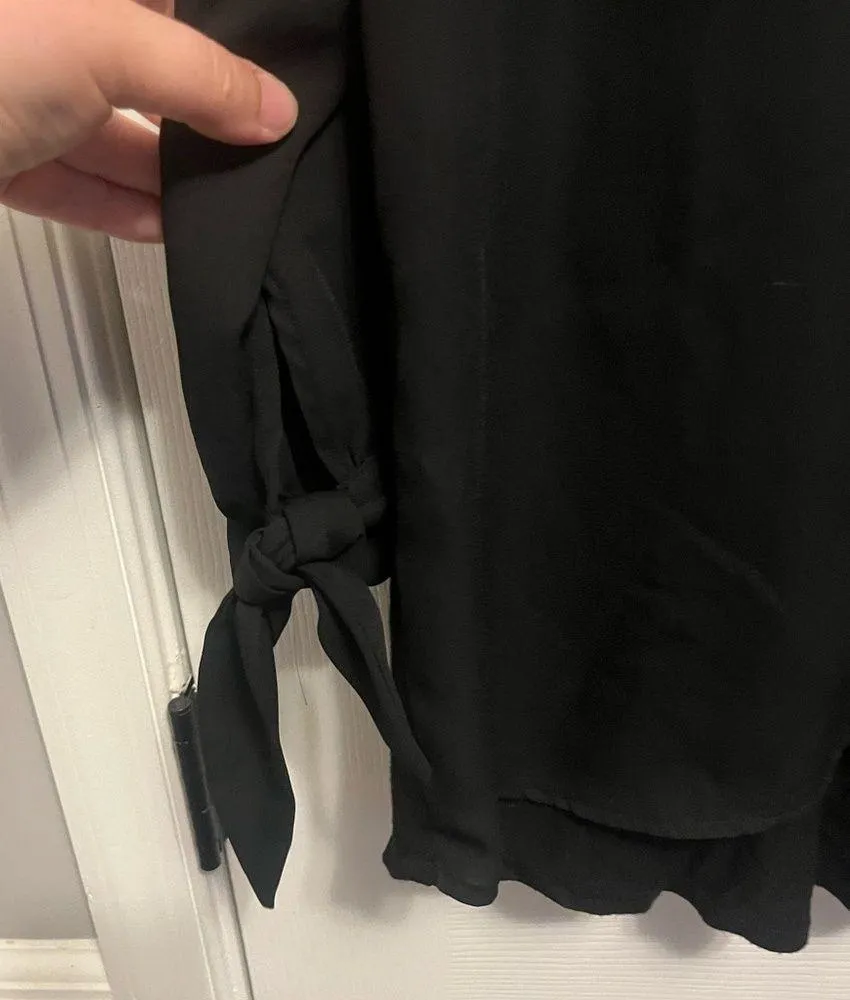 Fortune & Ivy Black V Neck w/faux buttons
3/4 length sleeves with bow ties M - Image 2