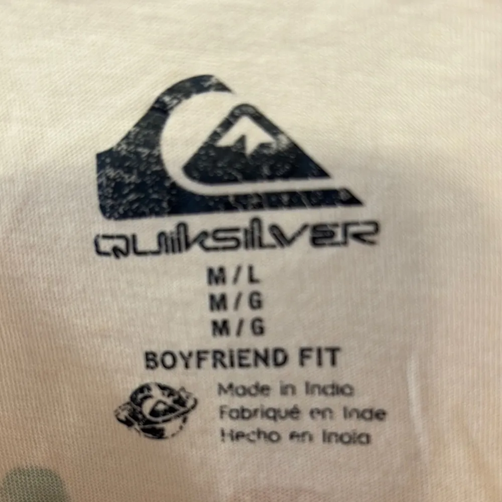 Quiksilver Boyfriend Fit Oversized Cropped Graphic Tee - Image 2