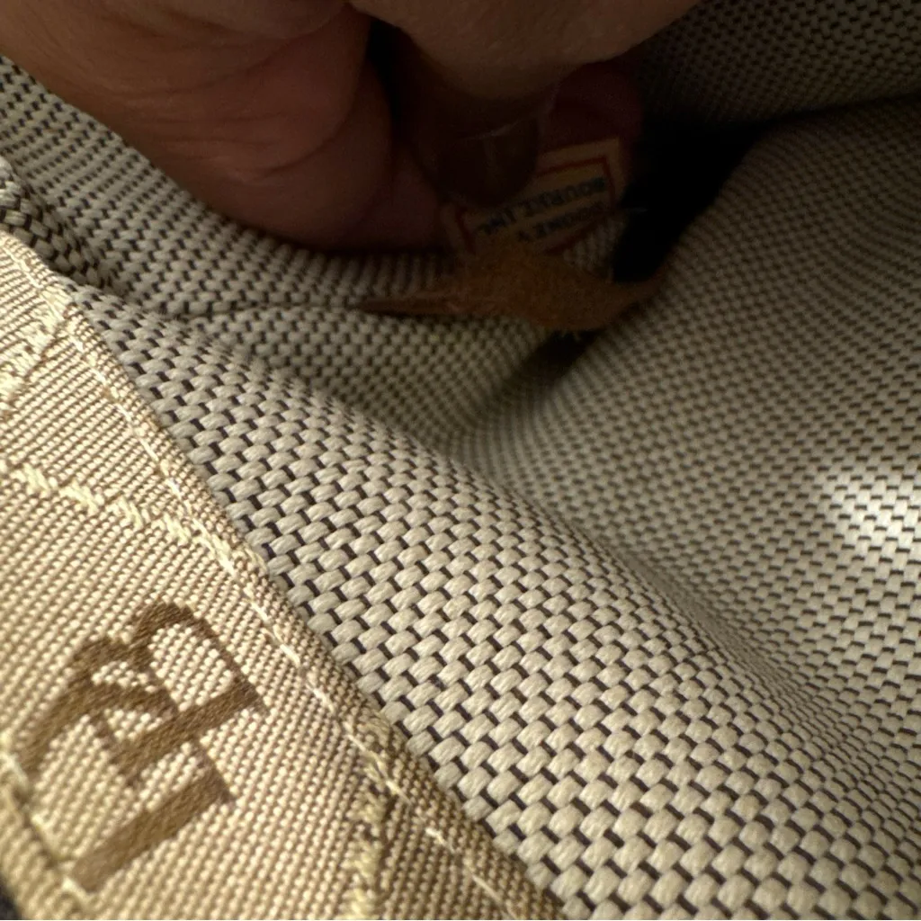 Dooney & Bourke East West Tote Signature Quilt Tan & Brown‎ Stitching EUC - Image 16