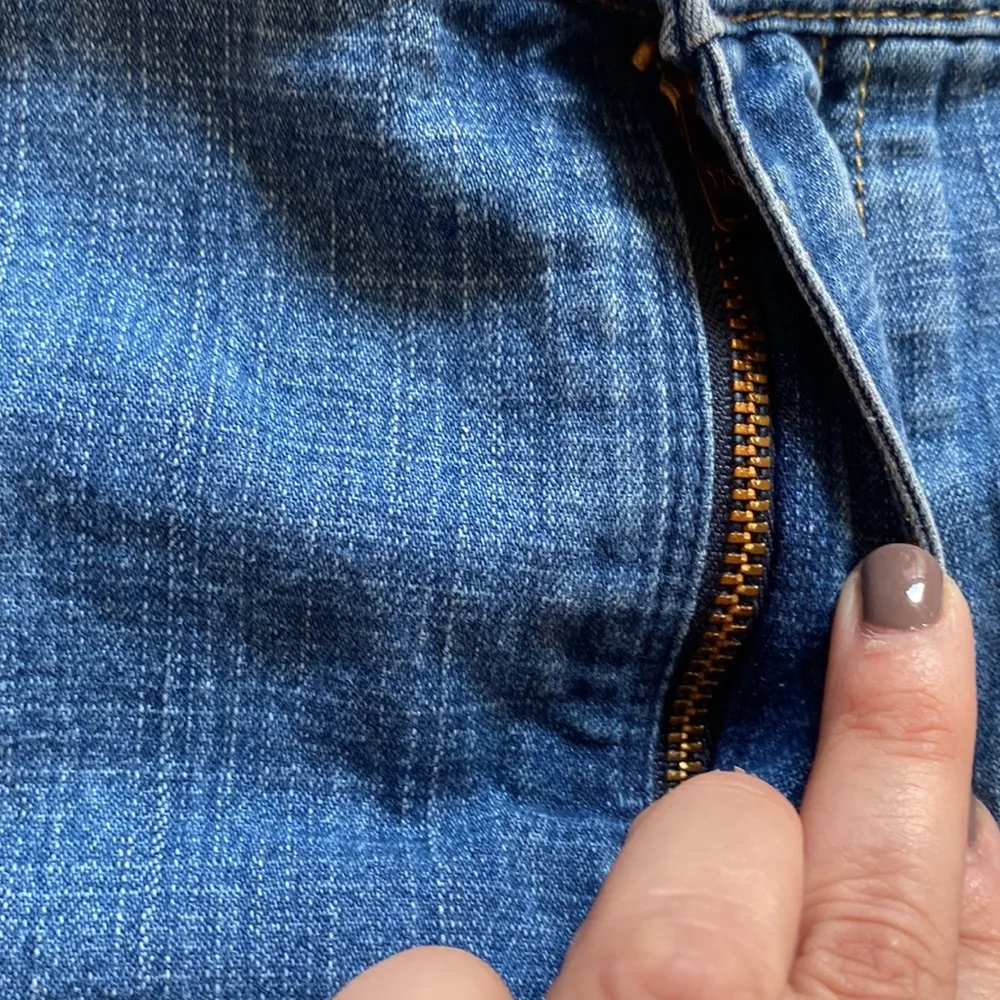 Gloria Vanderbilt denim skirt - Image 8