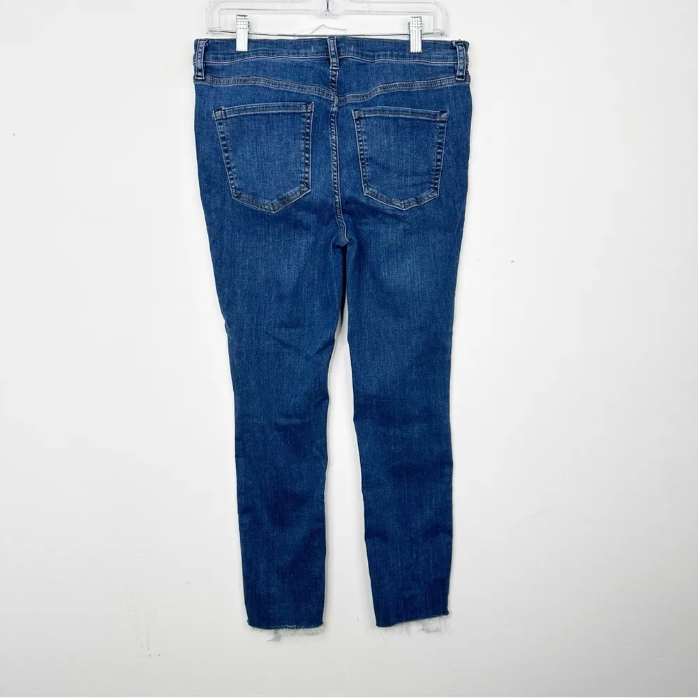 FREE PEOPLE | Women’s Reagan Skinny Destroyed Exposed
Button Fly Closure Sz. 31 - Image 3