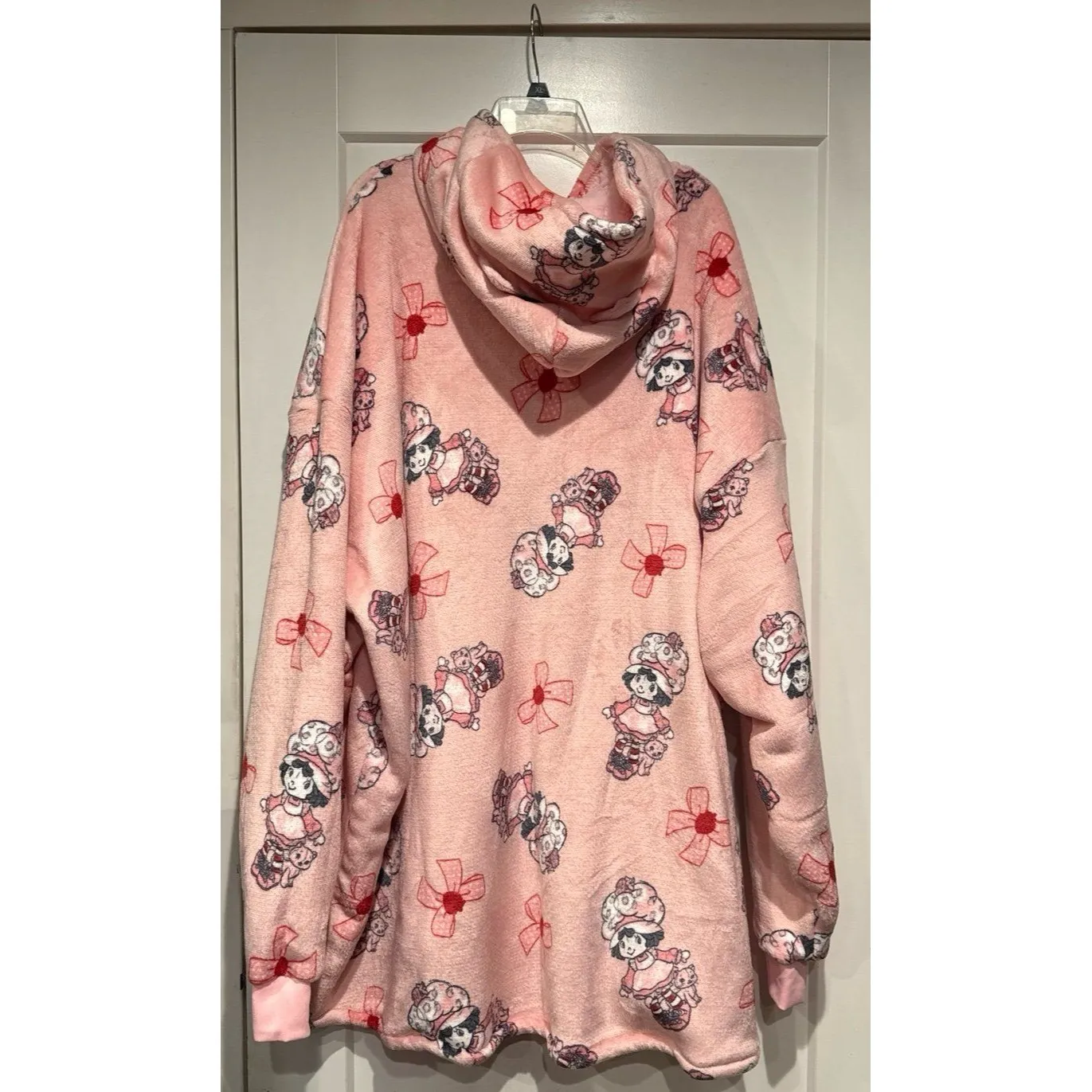 Strawberry Shortcake hooded pullover fleece Size undefined - Image 3