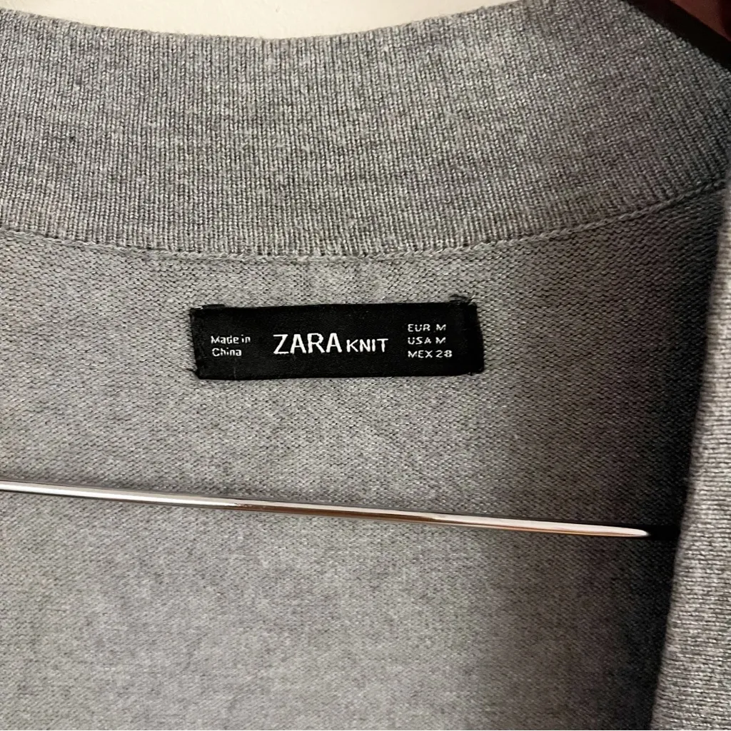 Zara Knit Gray Open Front Notched Hem Cardigan Size Medium - Image 5