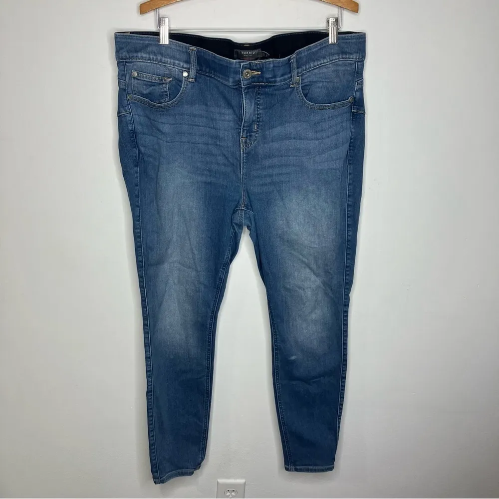 Torrid Bombshell Skinny Jeans‎ size 20R - Image 4