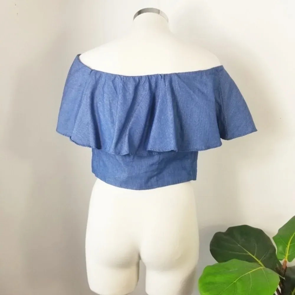 MUSTARD SEED Chambray Off‎ The Shoulder Crop Top - Image 5
