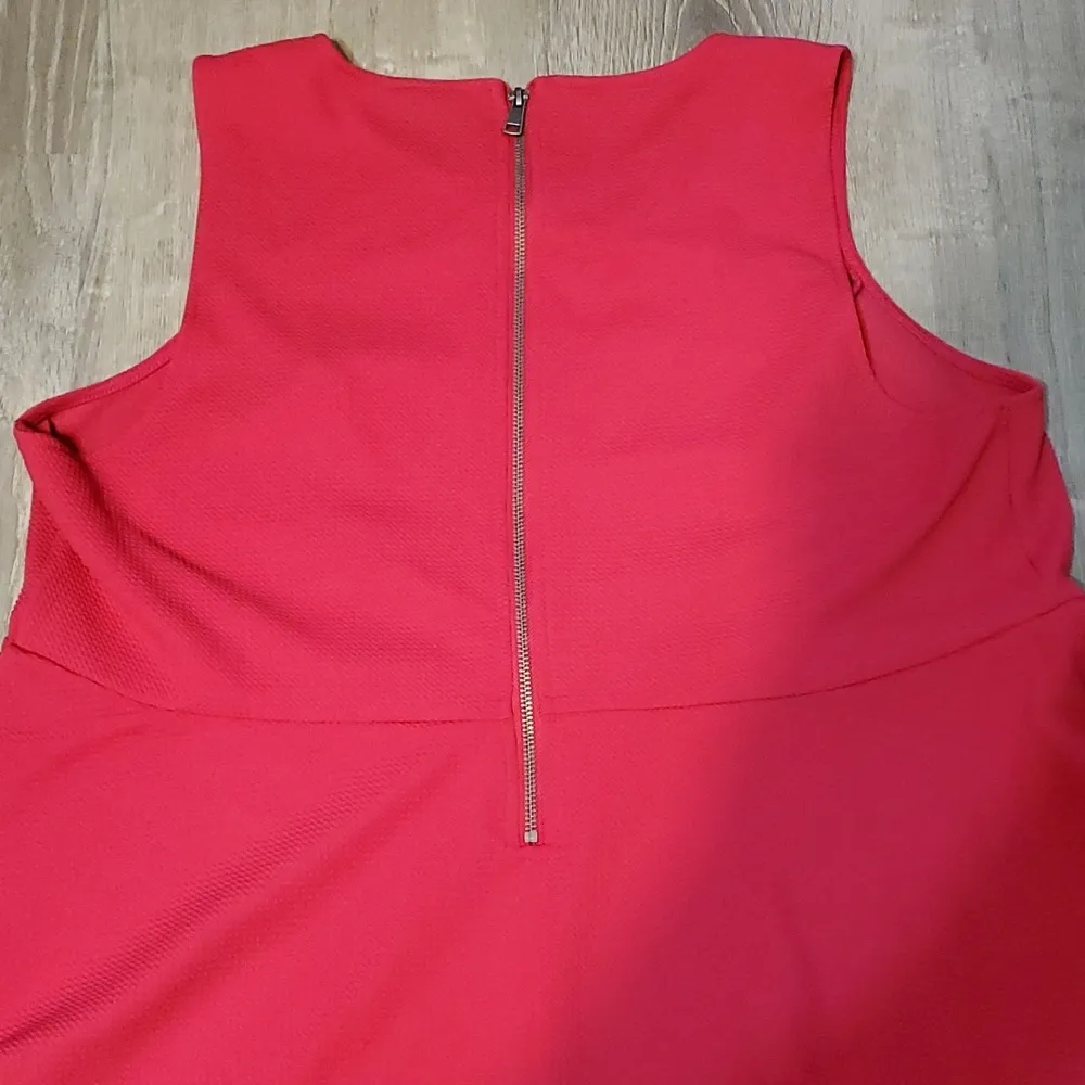 Torrid NWT Fuchsia Pink Textured Ponte Hi-Lo Peplum Top 3 - Image 2