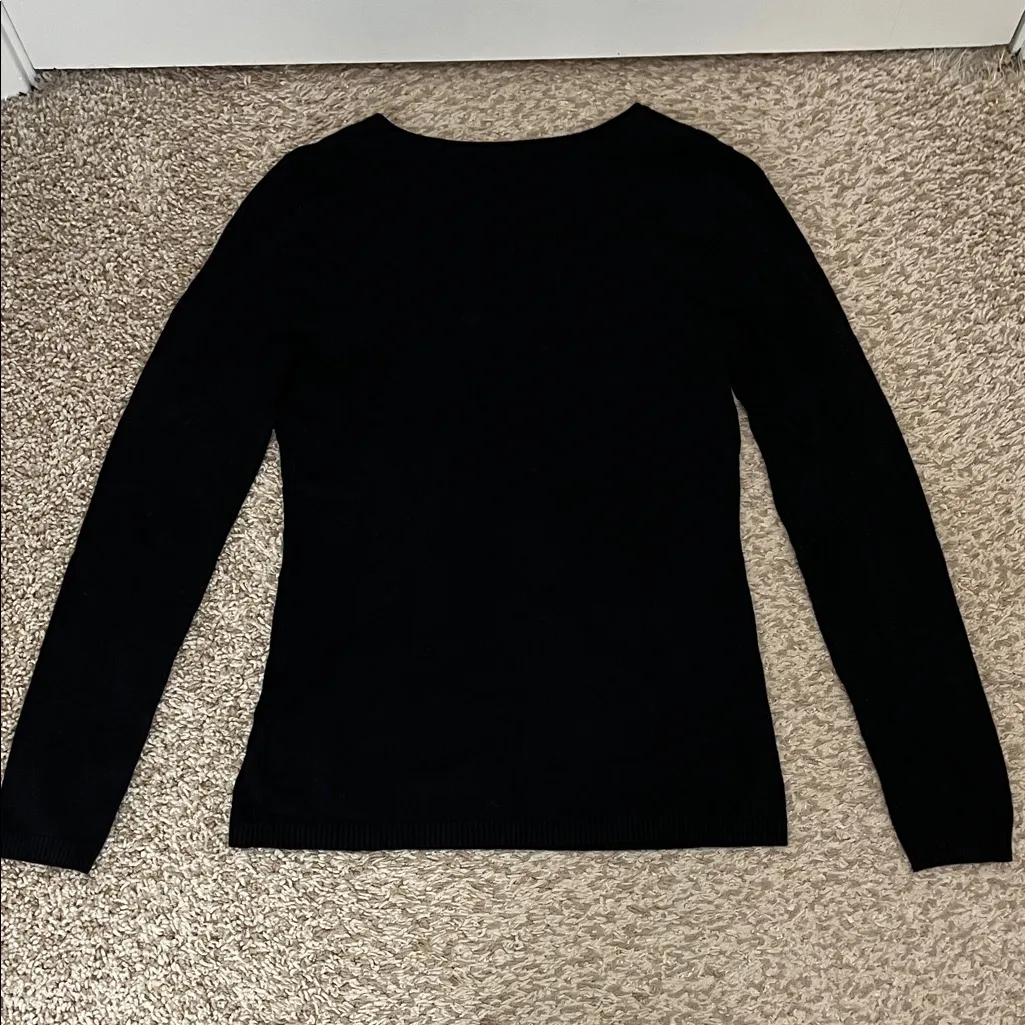 Basics Long Sleeve V Neck Bundle - Image 6