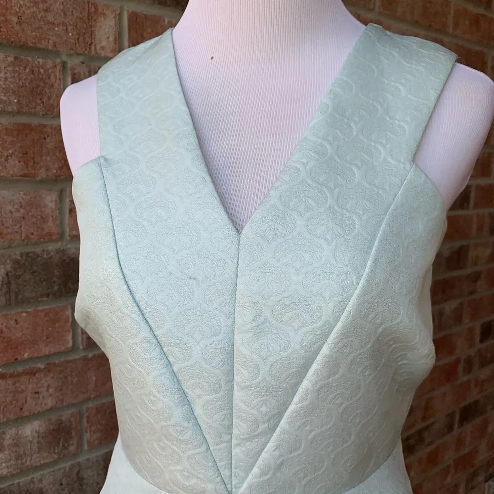 Frnch blue textured v neck sheer back dress, Small - Image 2