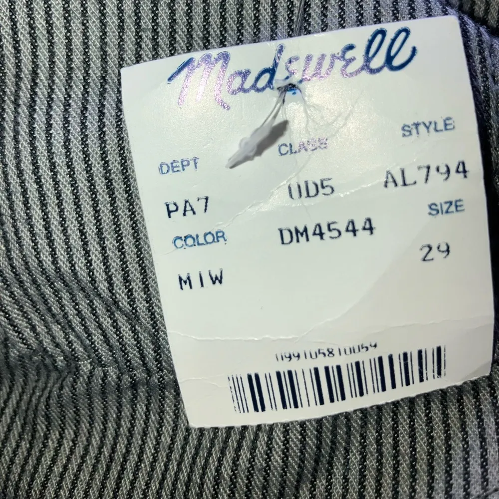 x Thredup Womens dark blue skinny jeans - Image 9