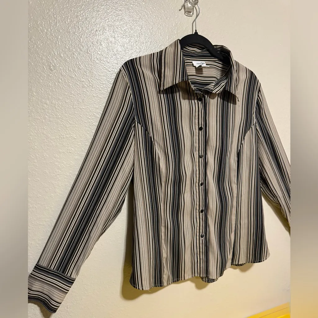 East 5th Striped Collared Button Down Shirt | Blouse | Top - Image 3