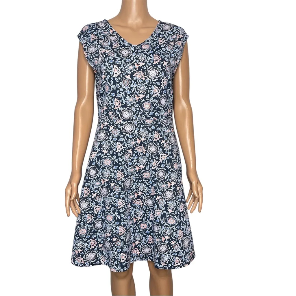 Title Nine Double Dare Short Sleeve Stretch Knit Dress Tabriz Print size M - Image 3