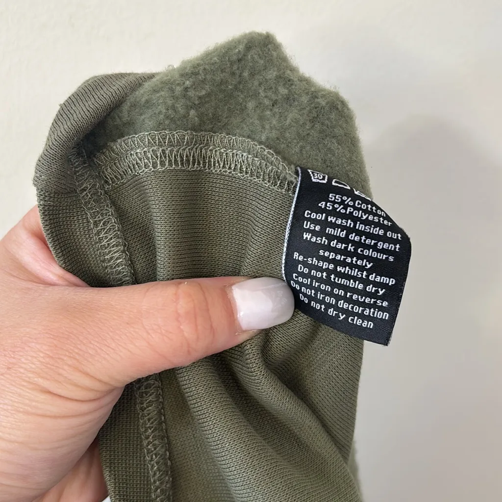 Alphalete Tactical Army Cropped Hoodie Size Medium - Image 11