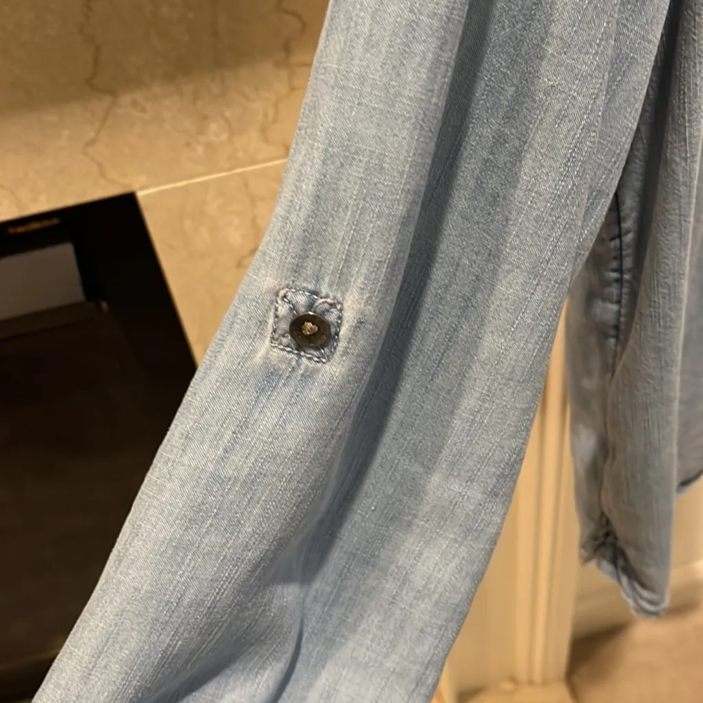 American Eagle denim shirt size M - Image 4