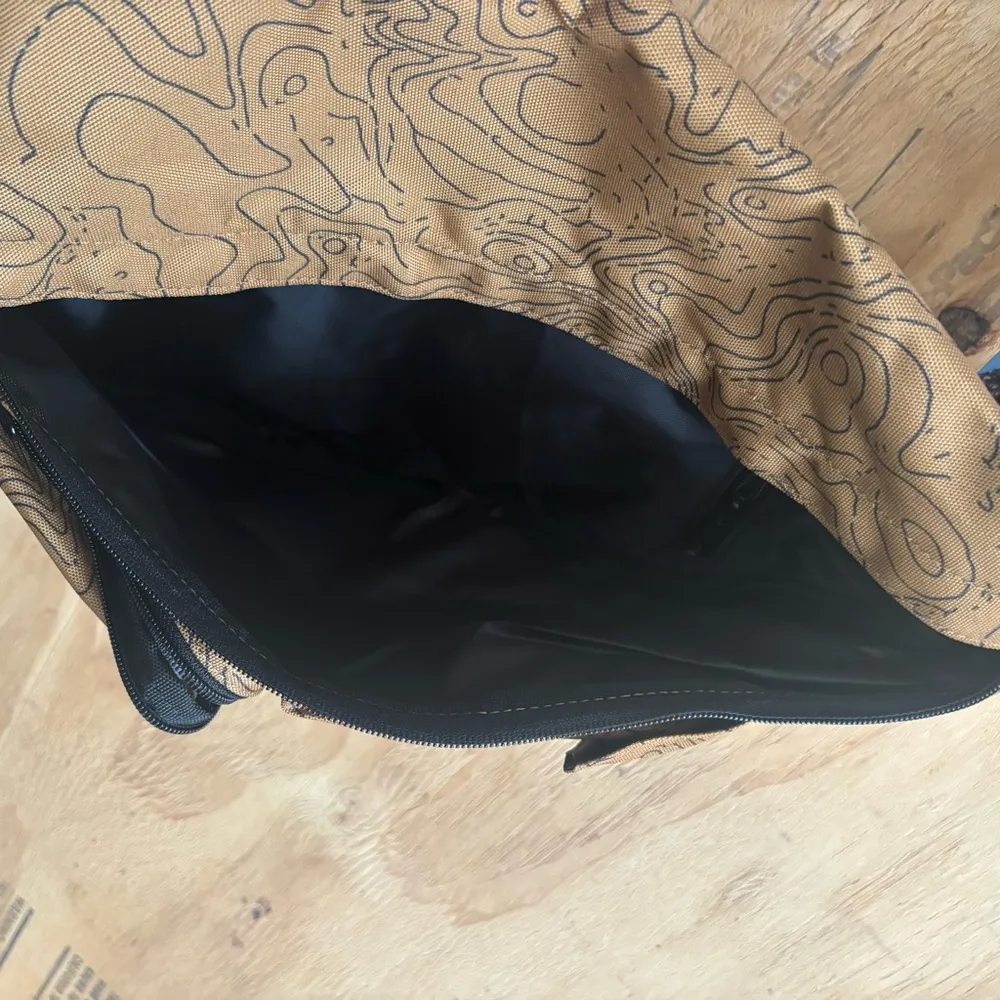 NWT KAVU Original Rope Sling Pack with Adjustable Rope Shoulder Strap Tan Topo - Image 6