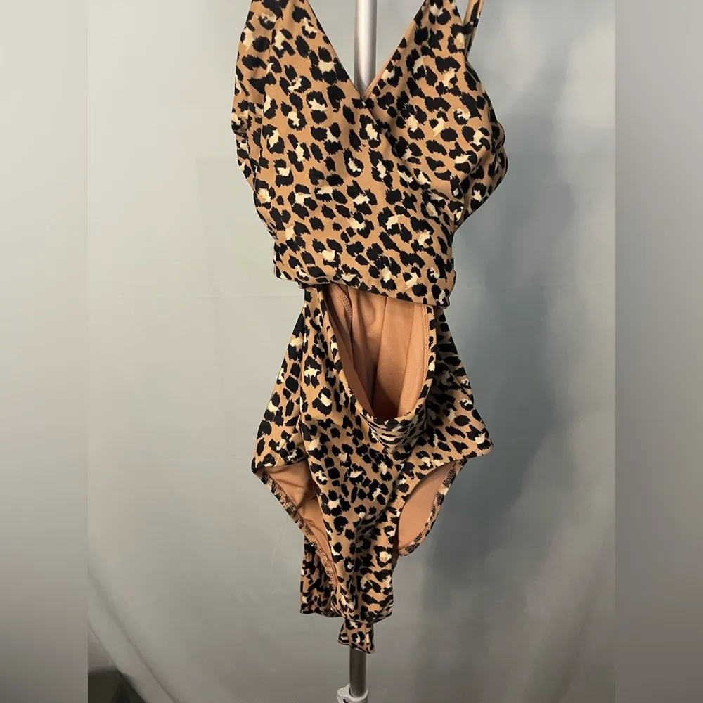 Aerie Leopard Full Coverage One‎ Piece Swimsuit | XS LONG - Image 2