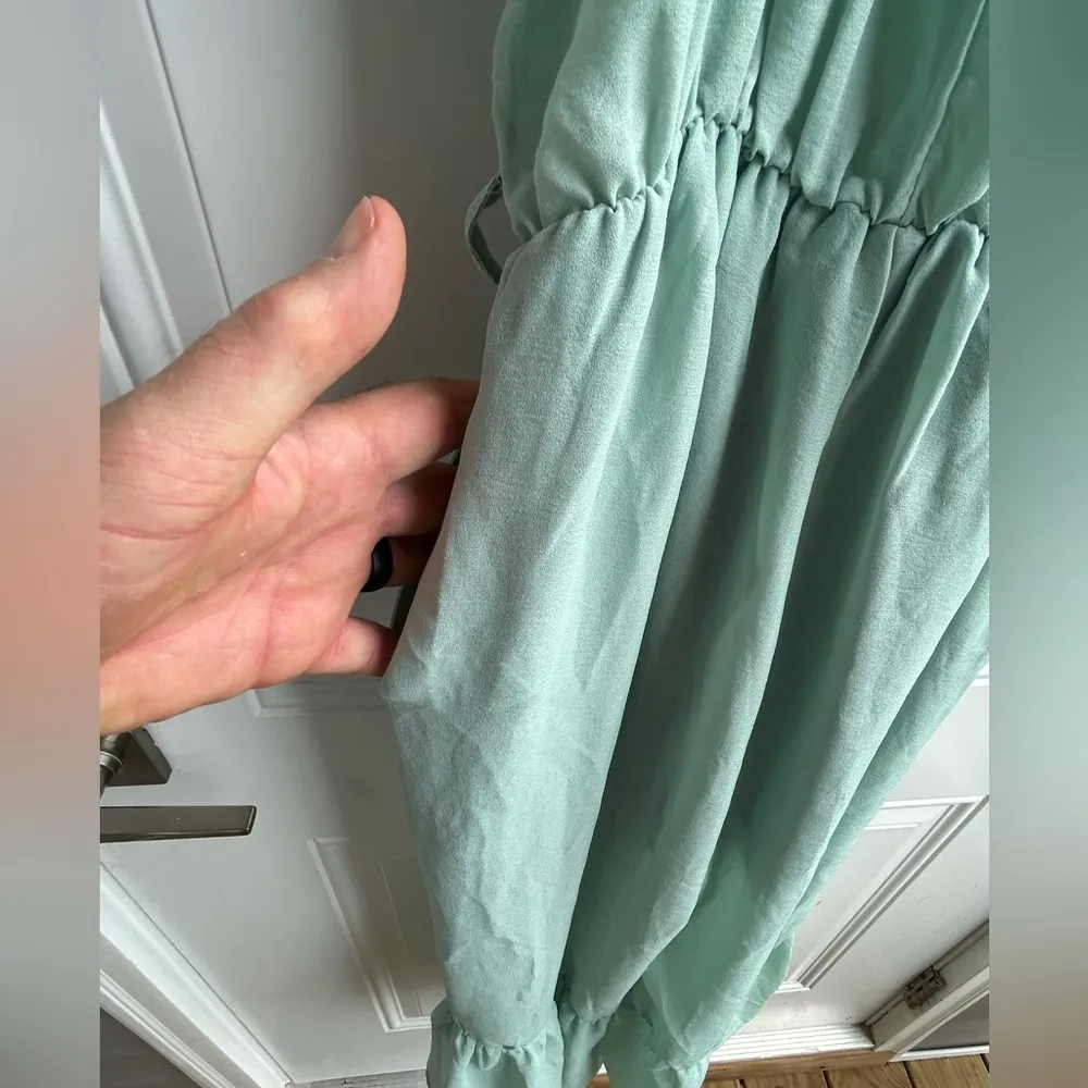 Entro | Poofy bell bottom legs Romper | women’s Small - Image 2