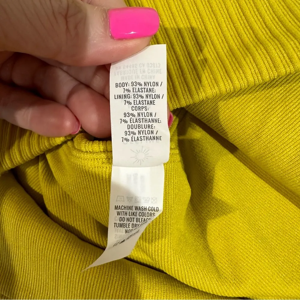 NWT Offline by Aerie Zipper Cropped Top Neon Green Yellow Size Medium - Image 5