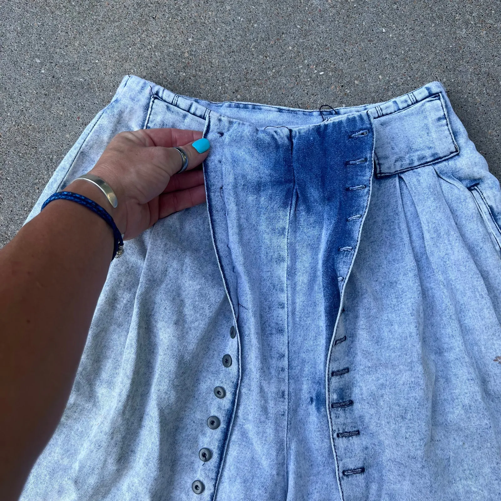 Vintage denim shorts skort bareback high rise pleated Blue Size 26 - Image 2