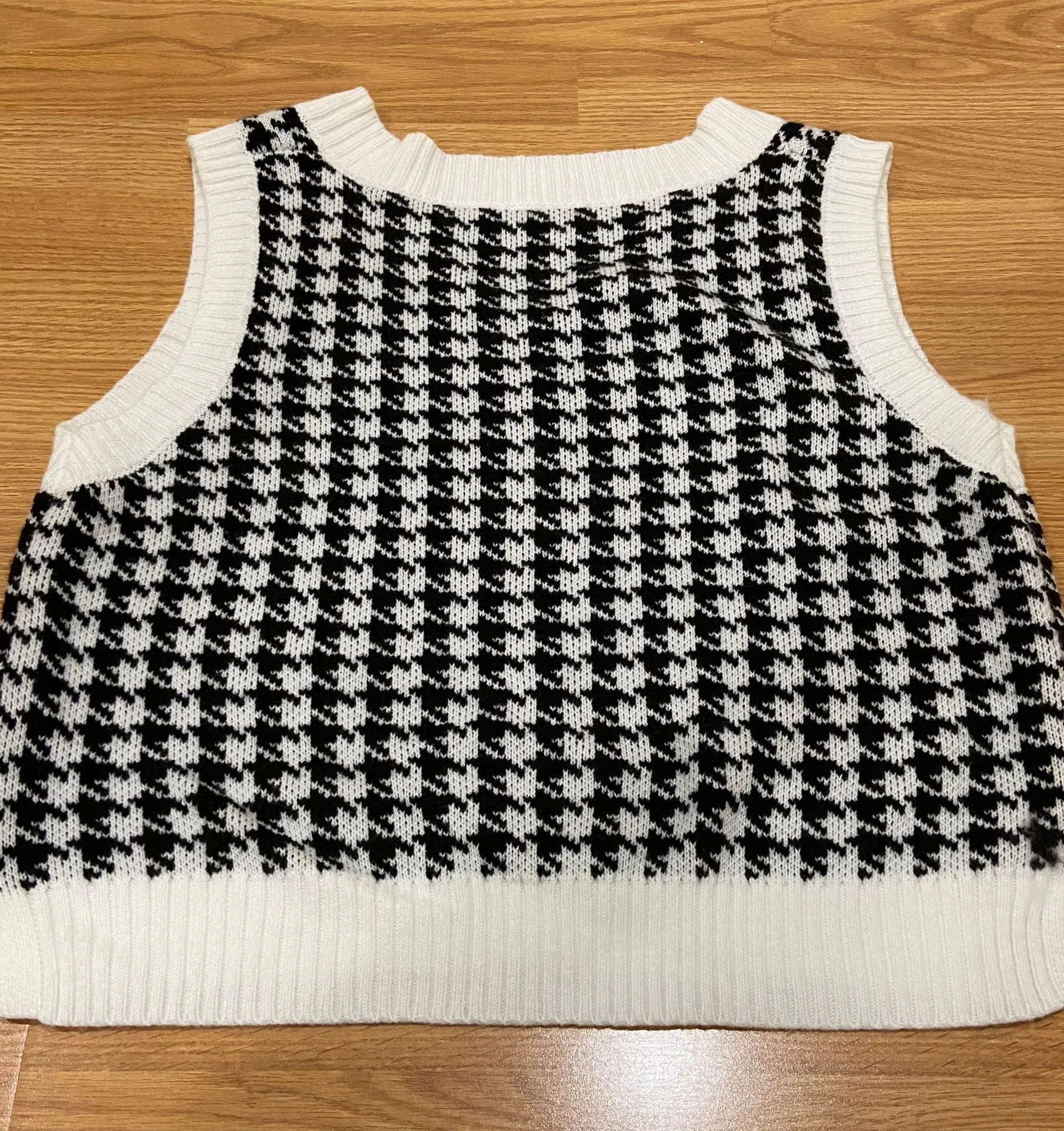 Oversized Vest Sweater - Image 3