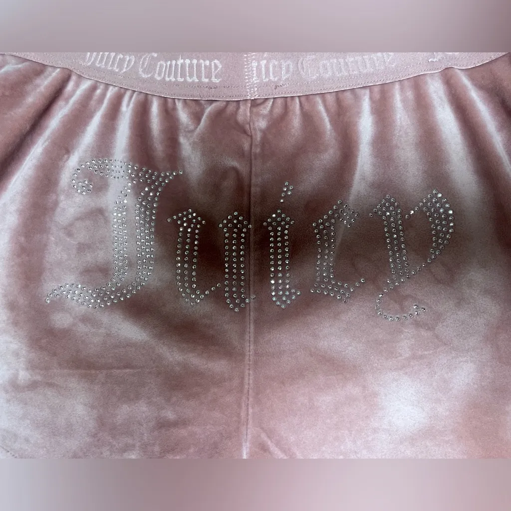 Juicy Couture Pink Velour Women’s Rhinestone Y2K Shorts - Image 3