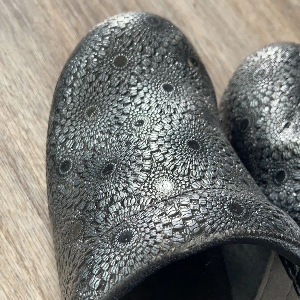 Dansko Clogs Size 10.5-11 - Image 15