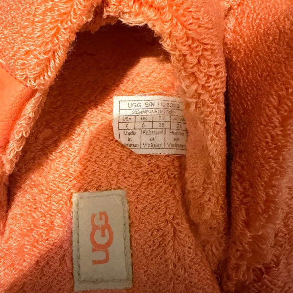 UGG Fuzzy Sugar Terry Cross Slide Sandals Size 7 - Image 7