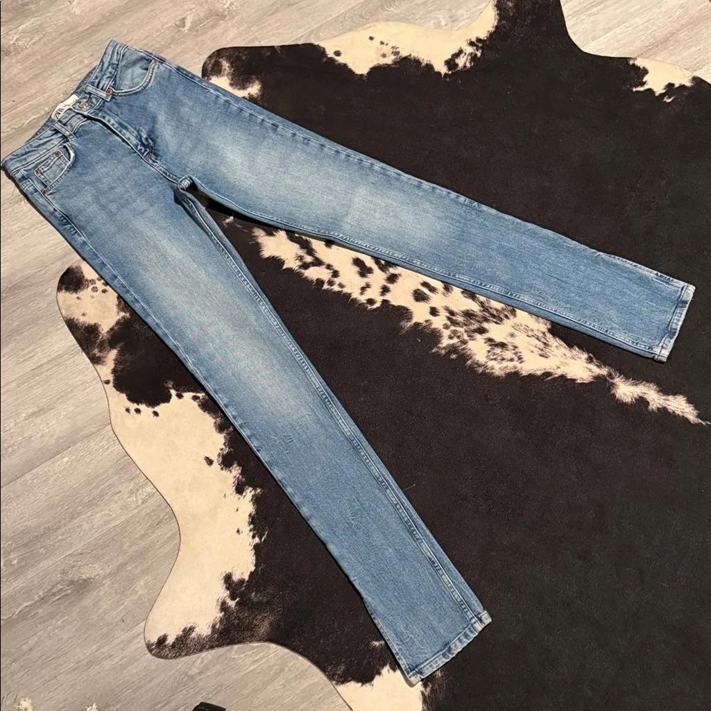 🩵 Zara The Skinny Split Ankle High Waist Medium Wash Jeans•Size:2🩵 - Image 6
