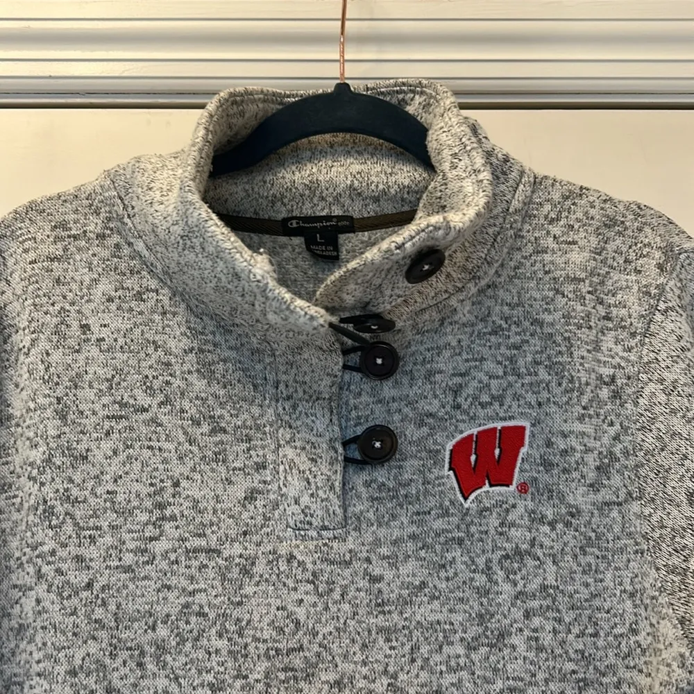 Champion Wisconsin Badgers sweatshirt - Image 2